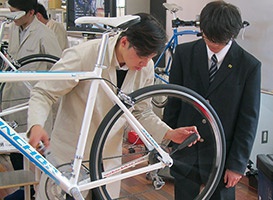 東京サイクルデザイン専門学校 7月26日【体験入学】ディレイラー(変速機)調整体験