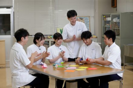 学校法人日本リハビリテーション学舎 専門学校 社会医学技術学院 【作業療法学科】授業体験
